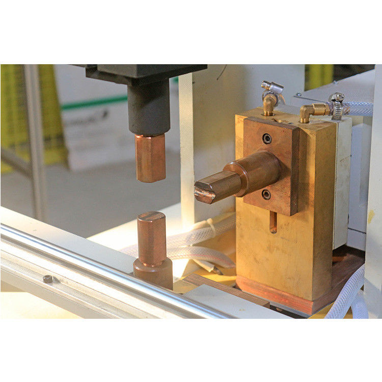 เครื่องเชื่อม T-Butt Frame Double-Head สําหรับการเชื่อม T-Butt Wire Profile Of Wire Basket หรือ Wire Shelf