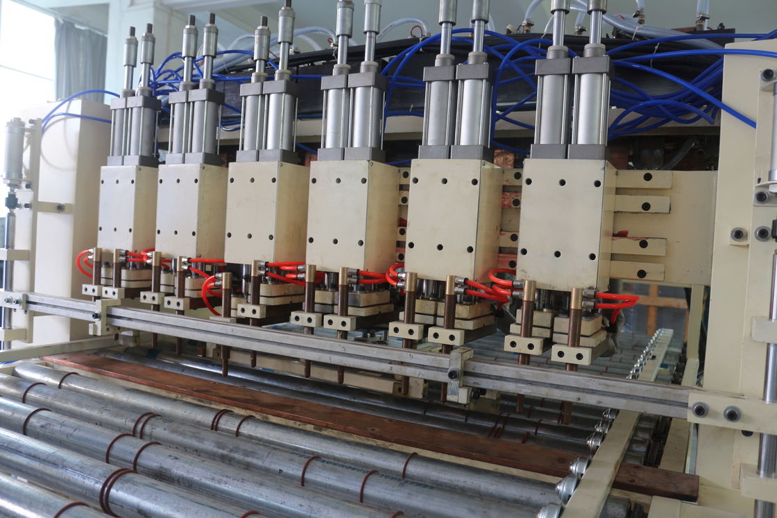 อัตโนมัติ gantry ประเภทหลายจุดเครื่องปั่นสําหรับเหล็ก shelf stiffeners