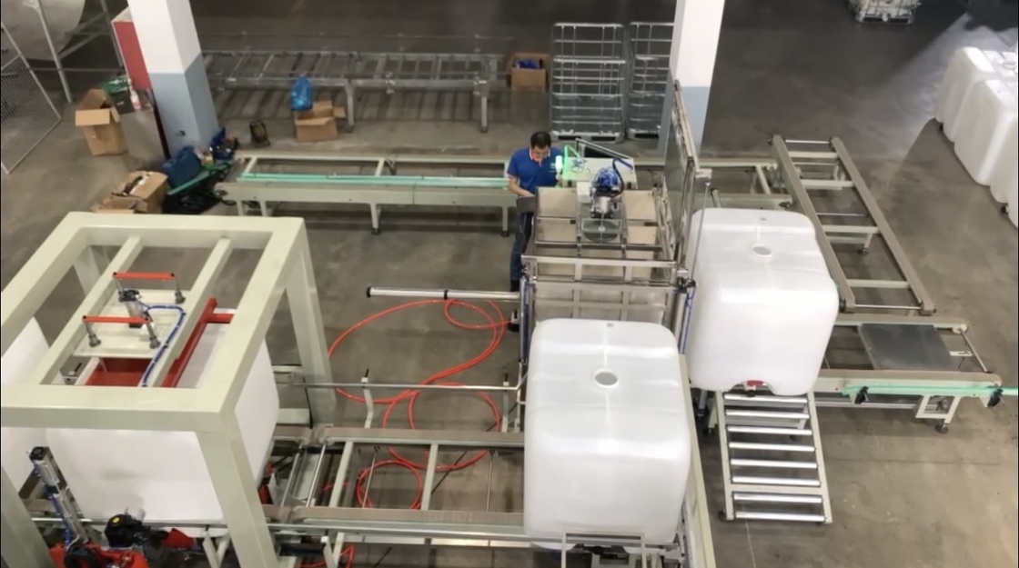 สายการผลิตอัตโนมัติ IBC Grid Cage Frame สายการทดสอบการรั่วไหลของถัง IBC แบบอัตโนมัติเต็ม